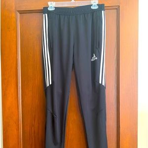 Adidas Men’s Soccer Training Pant. Size Medium. Excellent Condition.